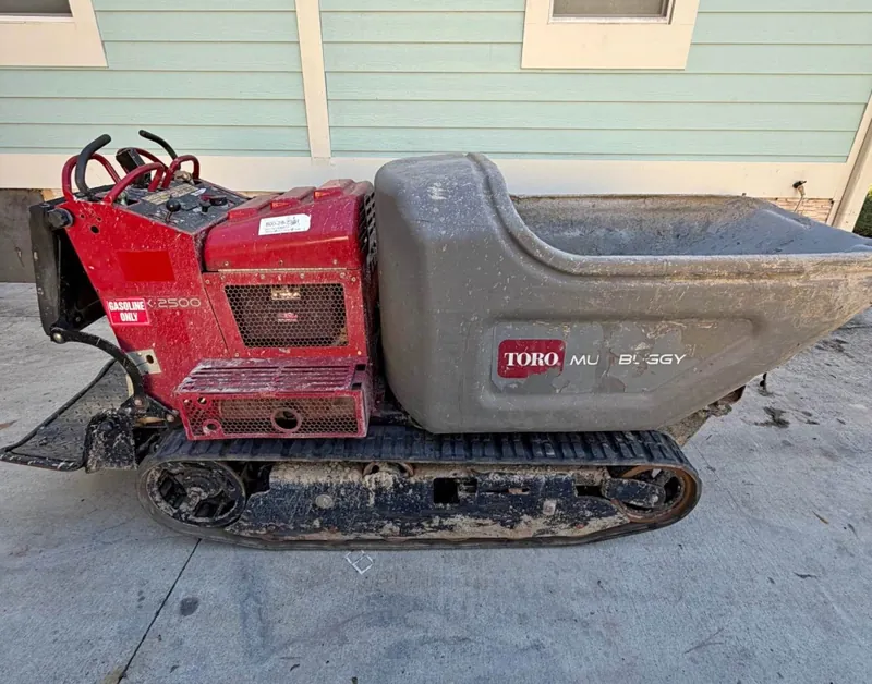 Toro MB TX 2500 tracked concrete buggy, side view